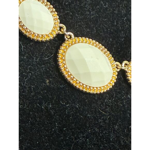 Monet Necklace & Earrings Set White Enamel Gold Tone Beveled Bead 10.5" Signed - Picture 3 of 11